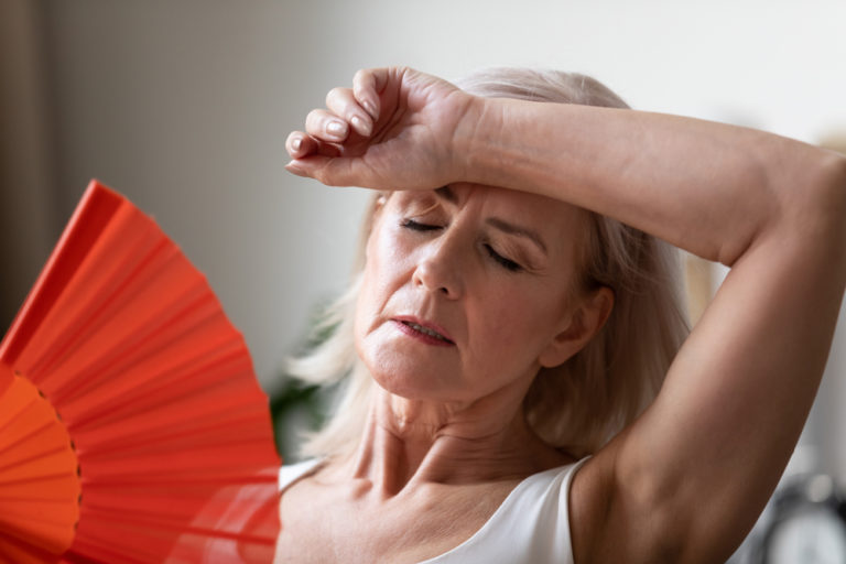 4 Ways To Get Rid of Hot Flashes With Eastern Medicine welleum